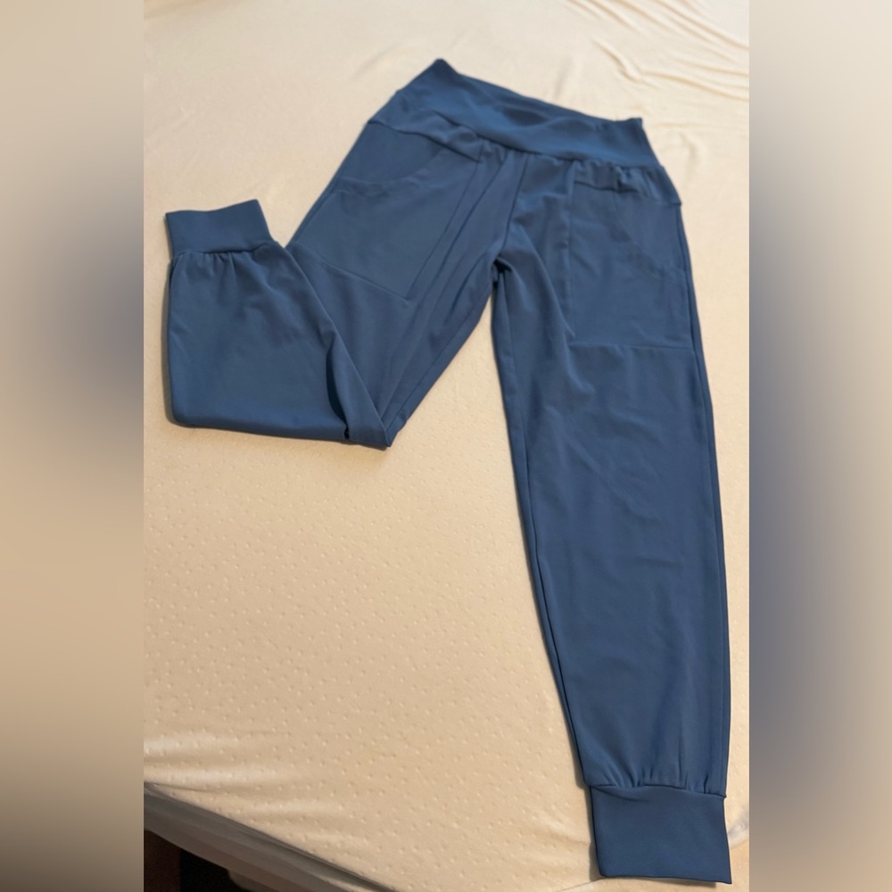 Ceil Blue Scrub Set - Picture 2 of 7